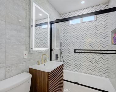 8161 Encino Avenue - Photo Thumbnail 37