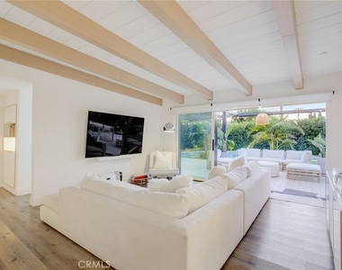 8161 Encino Avenue - Photo Thumbnail 25