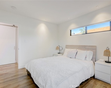 8161 Encino Avenue - Photo Thumbnail 46