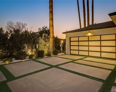 8161 Encino Avenue - Photo Thumbnail 3