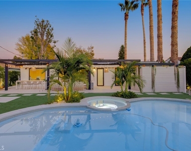 8161 Encino Avenue - Photo Thumbnail 62