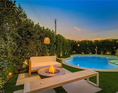 8161 Encino Avenue - Photo Thumbnail 10