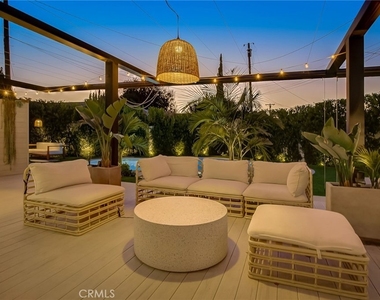 8161 Encino Avenue - Photo Thumbnail 8