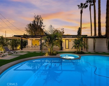 8161 Encino Avenue - Photo Thumbnail 16