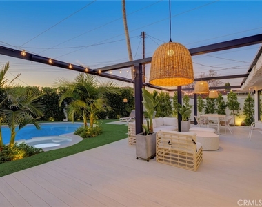 8161 Encino Avenue - Photo Thumbnail 61