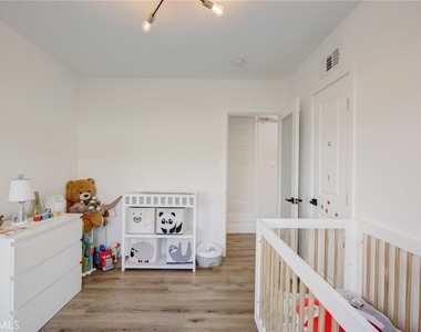 8161 Encino Avenue - Photo Thumbnail 39