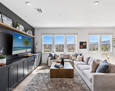 896 Sunrise Road - Photo Thumbnail 8
