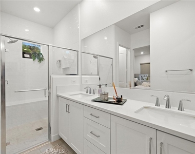 896 Sunrise Road - Photo Thumbnail 28