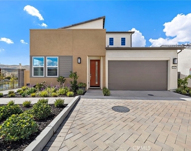 896 Sunrise Road - Photo Thumbnail 2