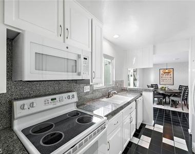 1707 W Balboa Boulevard - Photo Thumbnail 13