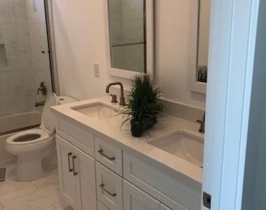 3946 S. Budlong Avenue - Photo Thumbnail 13