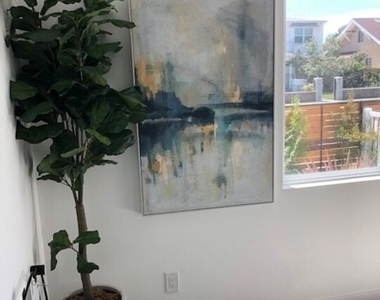 3946 S. Budlong Avenue - Photo Thumbnail 16