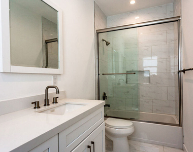 3946 S. Budlong Avenue - Photo Thumbnail 3