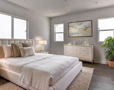 3946 S. Budlong Avenue - Photo Thumbnail 26
