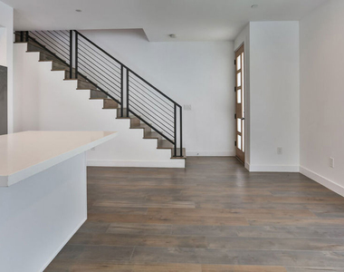 3946 S. Budlong Avenue - Photo Thumbnail 19