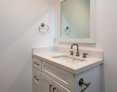 3946 S. Budlong Avenue - Photo Thumbnail 25
