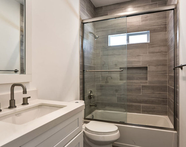 3946 S. Budlong Avenue - Photo Thumbnail 21