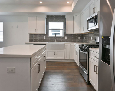 3946 S. Budlong Avenue - Photo Thumbnail 20