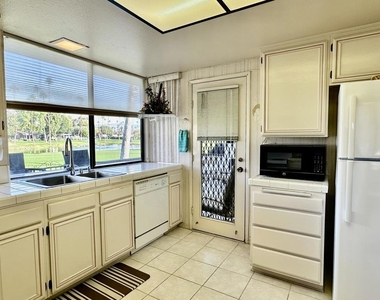 81 Marbella Drive - Photo Thumbnail 9