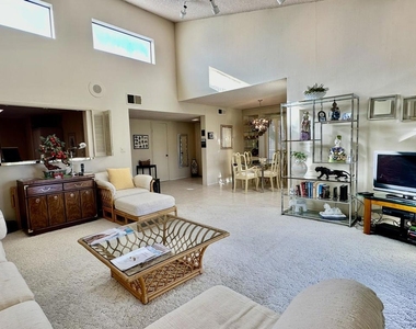 81 Marbella Drive - Photo Thumbnail 7