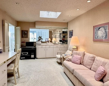 81 Marbella Drive - Photo Thumbnail 11