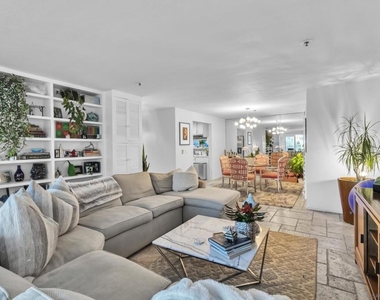 8263 Camino Del Oro - Photo Thumbnail 14