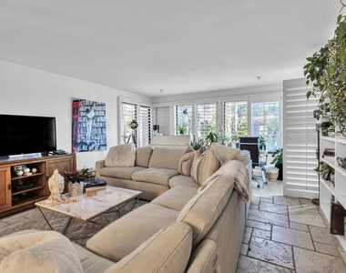 8263 Camino Del Oro - Photo Thumbnail 12