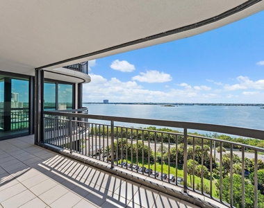 5380 N Ocean Drive - Photo Thumbnail 20