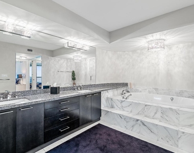 5380 N Ocean Drive - Photo Thumbnail 11