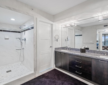 5380 N Ocean Drive - Photo Thumbnail 10
