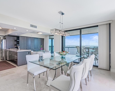 5380 N Ocean Drive - Photo Thumbnail 6