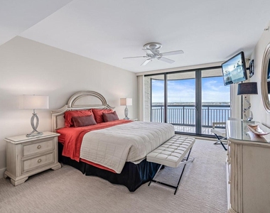 5380 N Ocean Drive - Photo Thumbnail 12