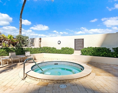 5380 N Ocean Drive - Photo Thumbnail 25