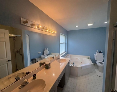 7275 Summer Tree Drive - Photo Thumbnail 20