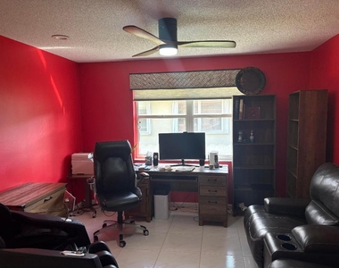 7275 Summer Tree Drive - Photo Thumbnail 15