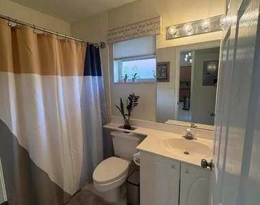 7275 Summer Tree Drive - Photo Thumbnail 14