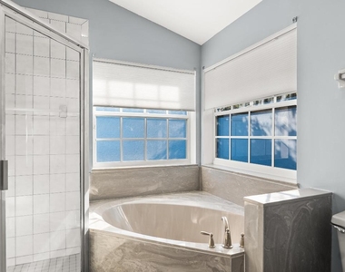 922 Jackson Way - Photo Thumbnail 20