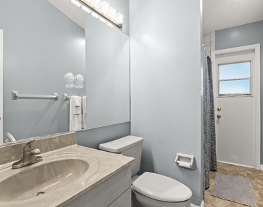922 Jackson Way - Photo Thumbnail 23
