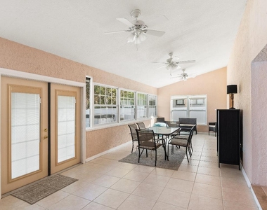 922 Jackson Way - Photo Thumbnail 16