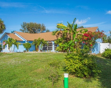 922 Jackson Way - Photo Thumbnail 35