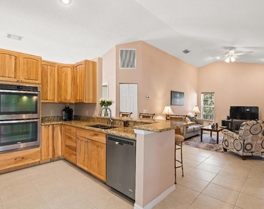 922 Jackson Way - Photo Thumbnail 15