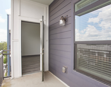 1605 Church St. - Photo Thumbnail 15