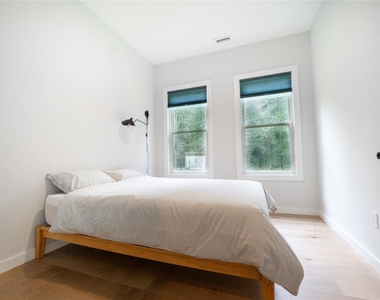 102 Rider Hollow Road - Photo Thumbnail 12