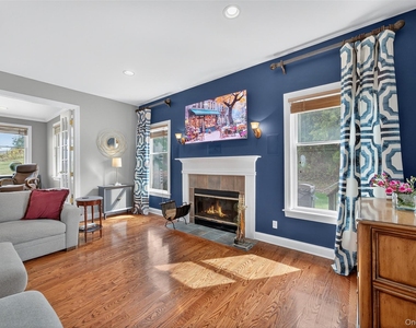 11 Dorian Way - Photo Thumbnail 10