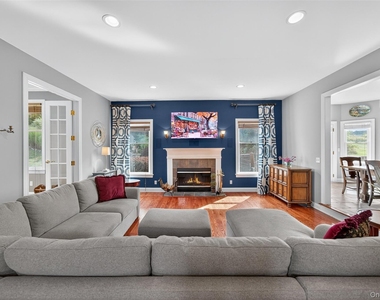 11 Dorian Way - Photo Thumbnail 11