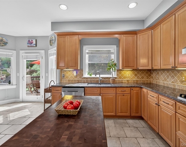 11 Dorian Way - Photo Thumbnail 16