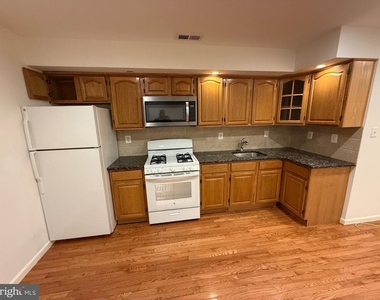 4304 Lancaster Avenue - Photo Thumbnail 5