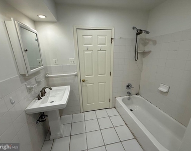 4304 Lancaster Avenue - Photo Thumbnail 11
