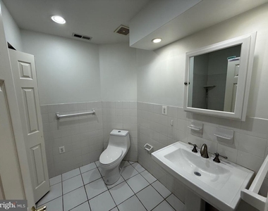 4304 Lancaster Avenue - Photo Thumbnail 12