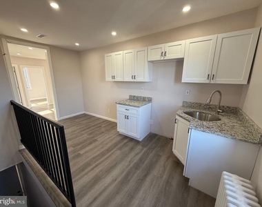 2537 E Auburn Street - Photo Thumbnail 4